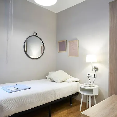 Bebarceloner Eixample - 2 Bedrooms *