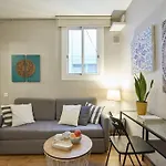 Bebarceloner Eixample - 2 Bedrooms Apartment